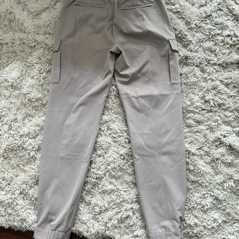 Athleta Endless Cargo Jogger in 8T